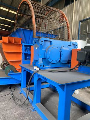 LP1200 Industrial Rubber Shredder Machine 400kg/H~3000kg/H