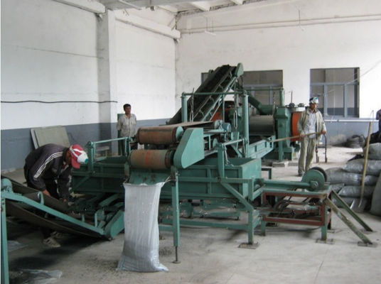 Blue 55Kw Industrial Tyre Shredder Tire Shredding And Recycling